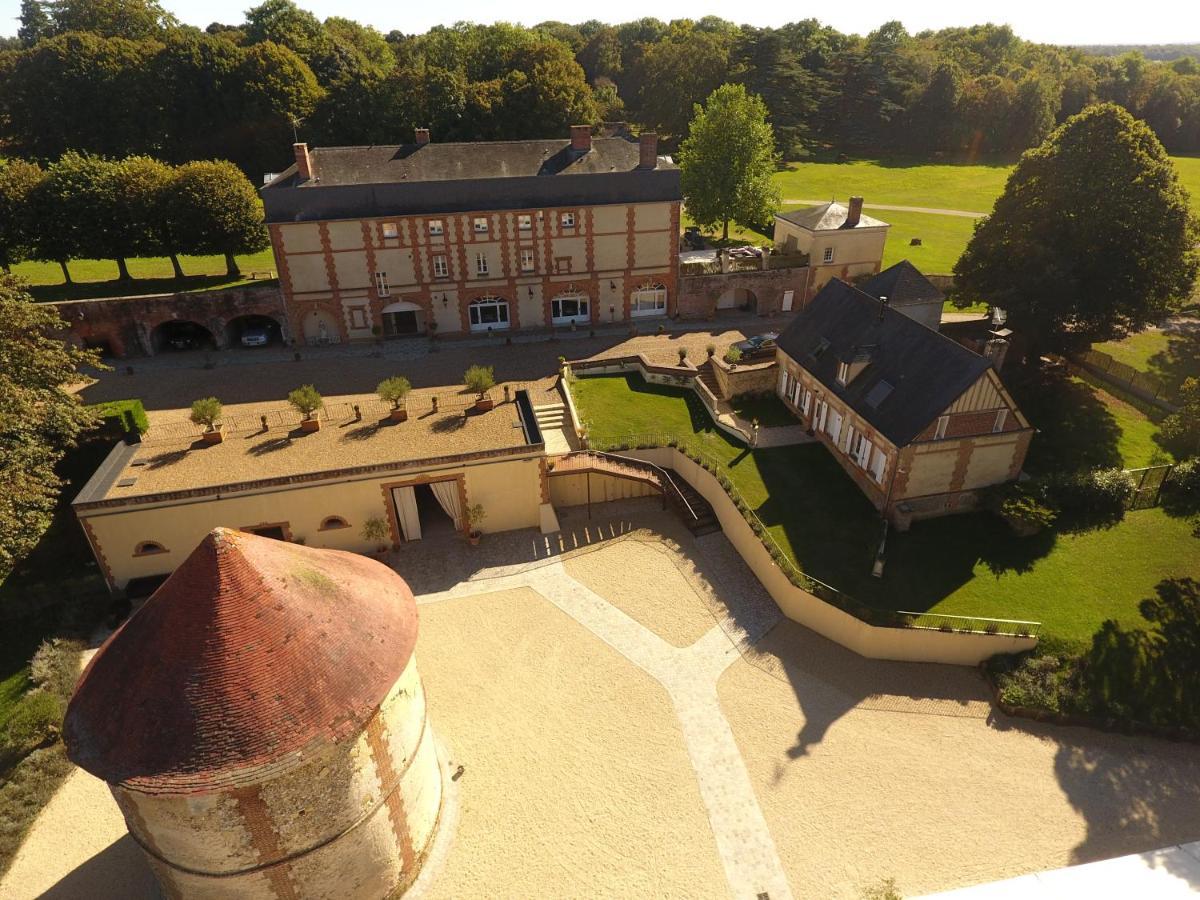 Domaine De Montchevreuil Hotell Fresneaux-Montchevreuil Exteriör bild